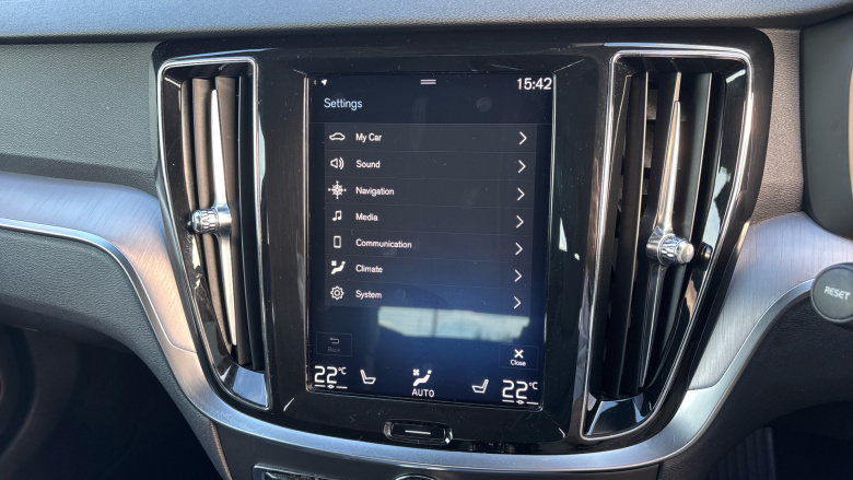 Volvo V60 2.0 D4 [190] Cross Country 5dr AWD Auto Diesel Estate